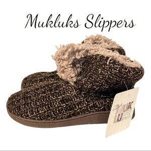 NWT MUK LUKS Women's Sean Slippers-Brown